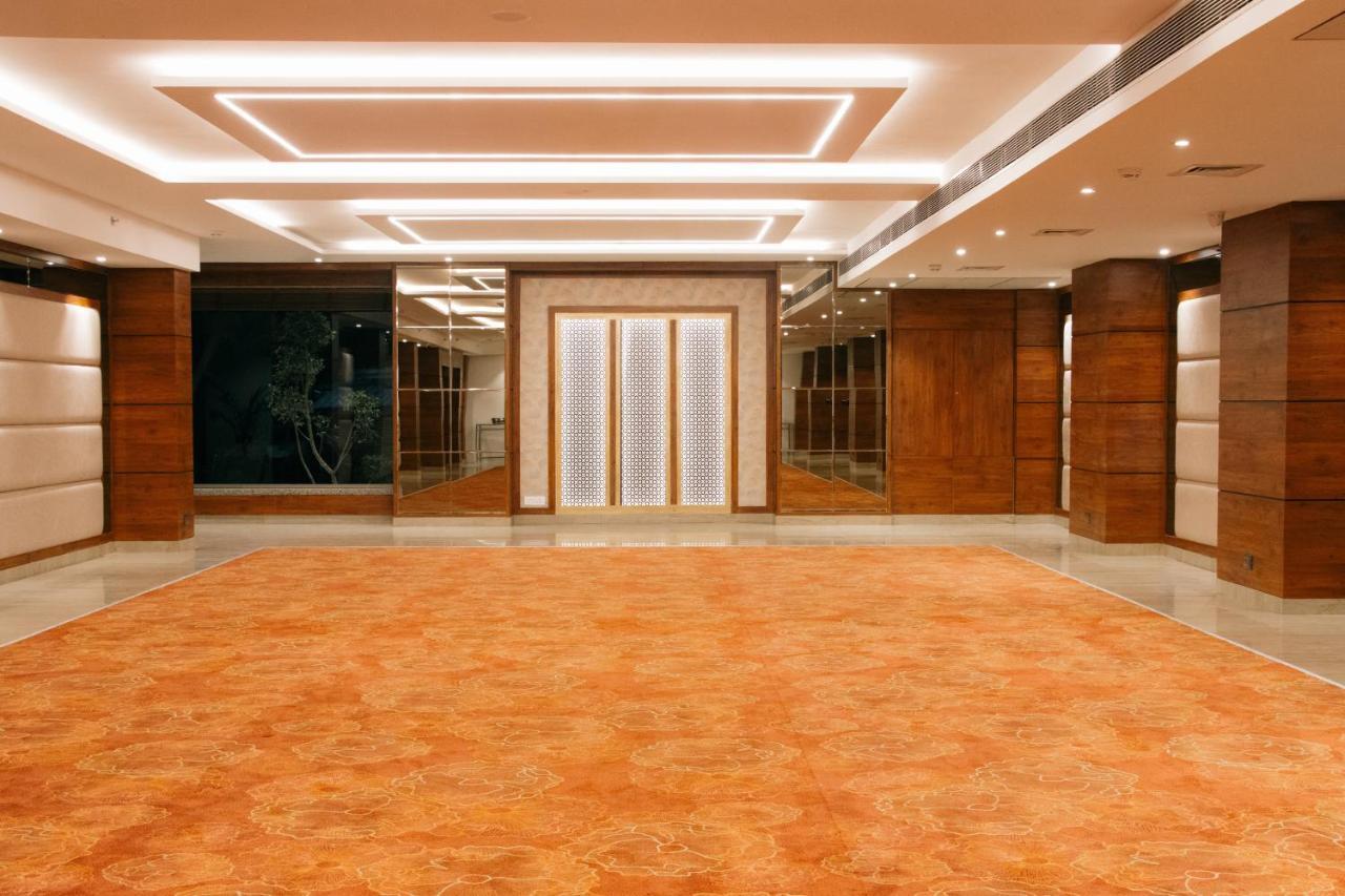 Playotel Premier Vijay Nagar Indore Exterior foto